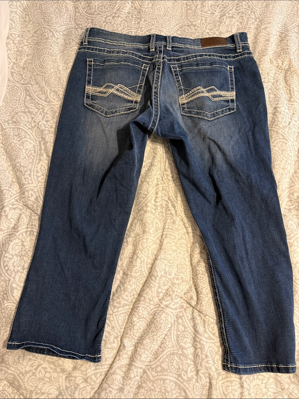 Women's Cropped Jeans in Dark Blue Fade - Classic Five-Pocket - Picture 2 of 4